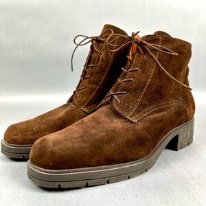 Nickels Soft Brown Genuine Suede Chukka Boots. Like New Condition. Quality.